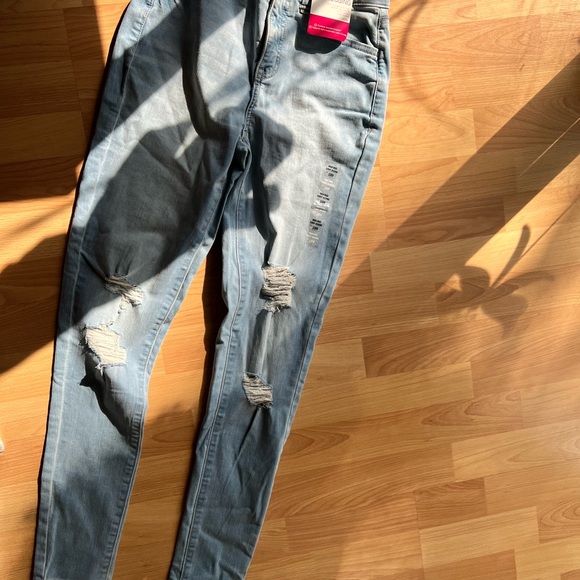 SO Denim - So Curvy Jegging NWT Size 3/26